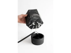 Zelfwaterende Plantenpot 12 Cm HAPI - Zwart Zwart 19 Zelfwaterende Plantenpot 12 Cm HAPI - Zwart Zwart -BergHOFF || Zuiver Verkoopwinkel boutique botanique 39625